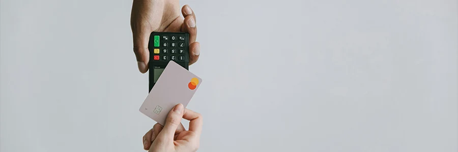 El uso abusivo de las tarjetas de crédito, causan dos de cada tres agrupaciones de deudas